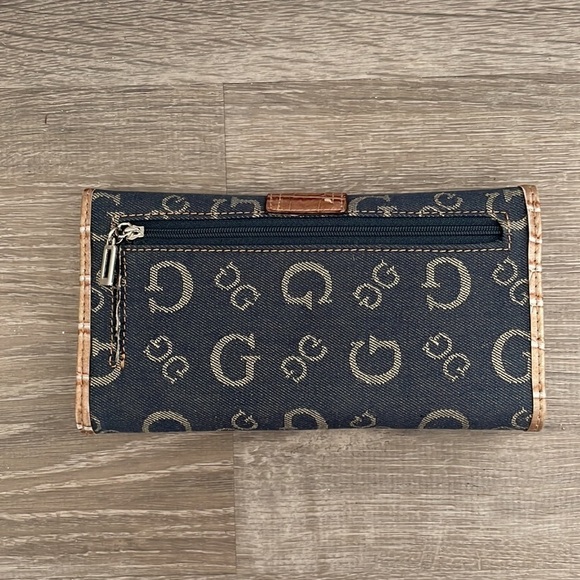 Wallet - Picture 2 of 6